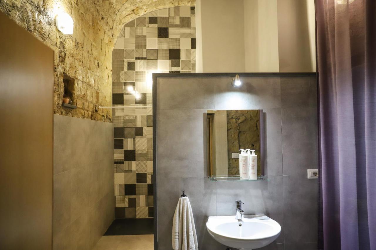 Donna Consiglia Design By Wonderful Italy Neapel